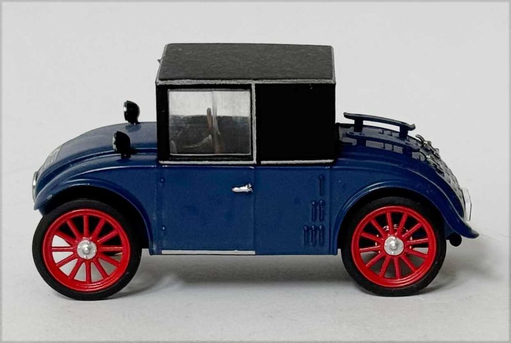 SHUCCO_Ref 02975 Hanomag Kommissbrot. Escala 1/43. Sem caixa, como novo.