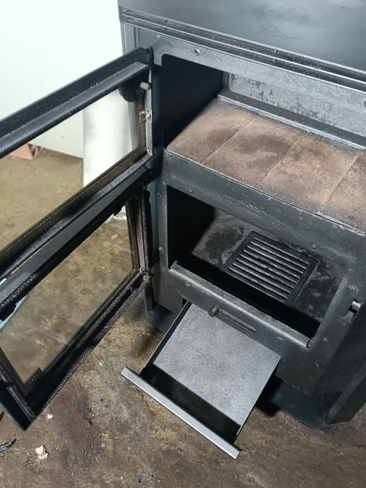 Salamandra de canto a lenha