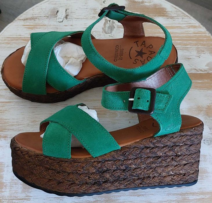 Sandálias plataforma verde, tamanho 36