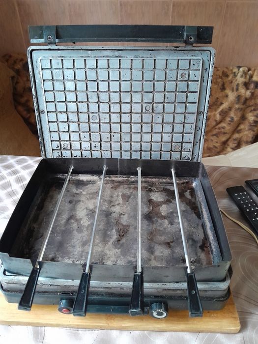 Продам электро шашлычницу+вафельница.