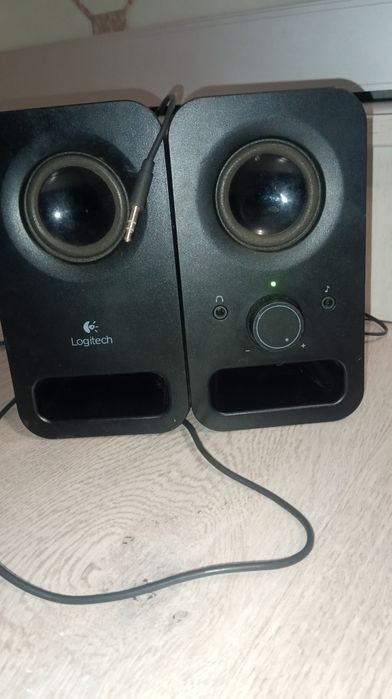 Колонки для комп'ютера доповнюють гарно інтер'єр