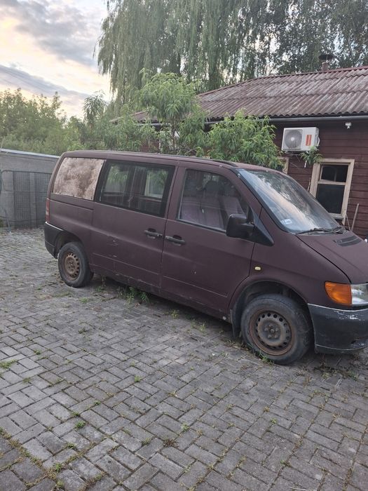 Mercedes   Vito .