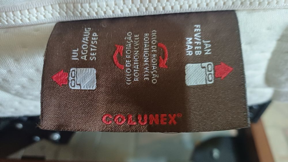 Cama  articulada com colchão tudo praticamente novo