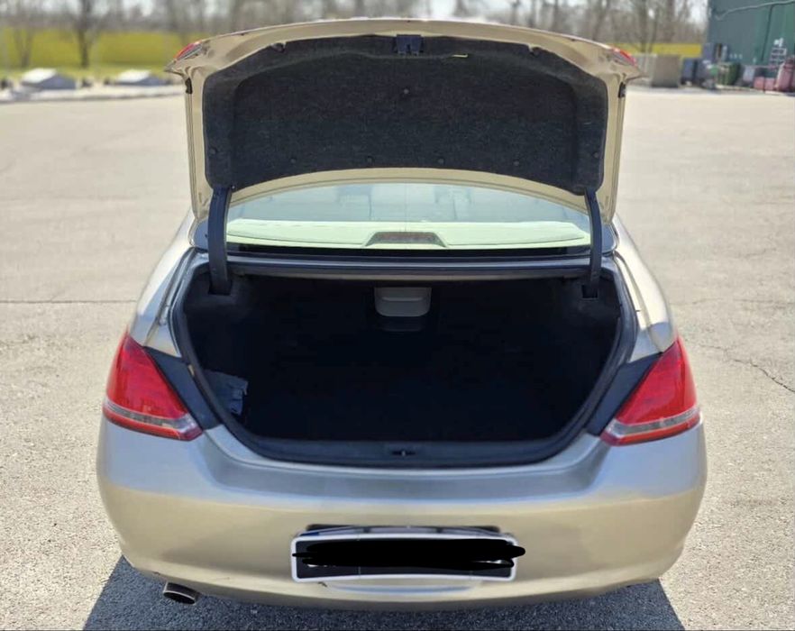 В продаже Toyota Avalon