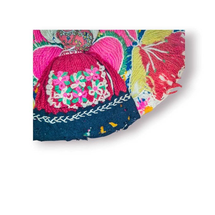 Bolsa Mão Artesanal Boneca Bordada