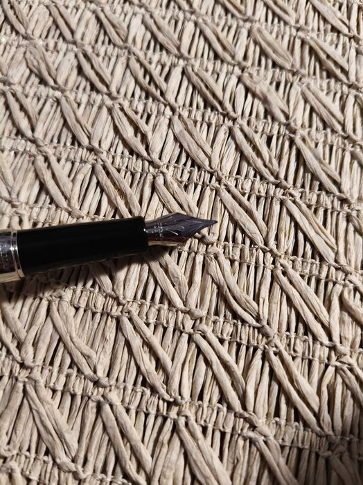 Pióro wieczne Waterman Hémisphère Color-Black White CT