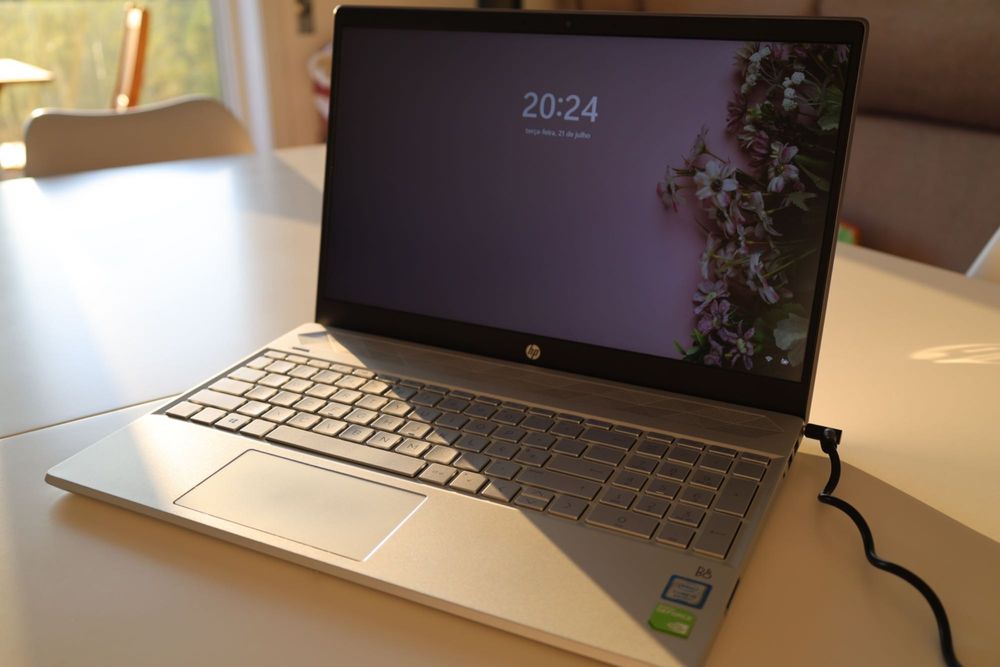 HP Pavilion 15" | Intel Core i5-8250U | 16GB RAM | SSD 256GB | NVIDIA GeForce MX130