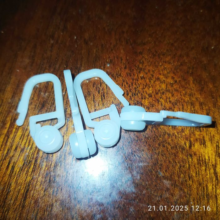 Крючки пластиковые для штор. Цена за комплект.