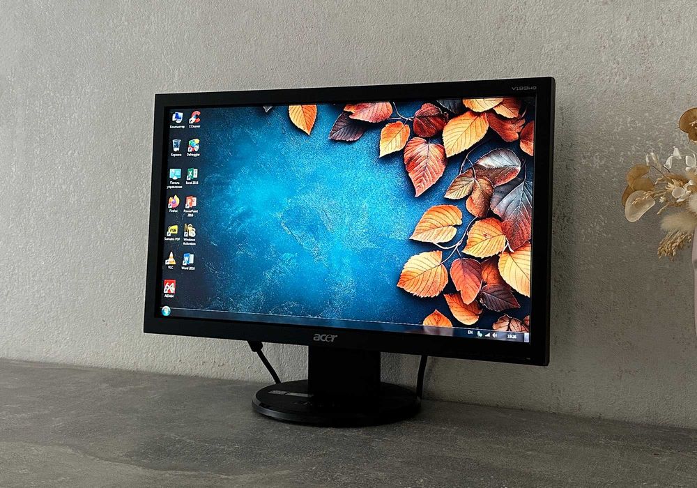 Монітор Acer V193HQ (19" TN / 1366 × 768 / VGA)