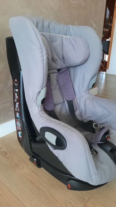 Maxi cosi axiss fotelik skrętny