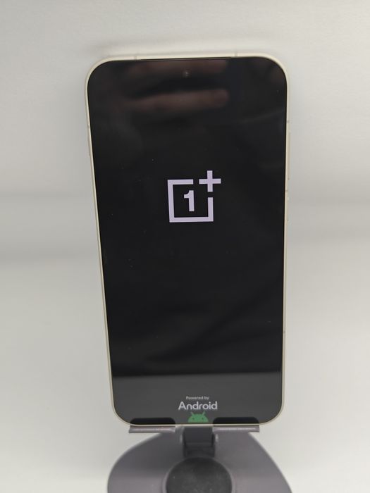 OnePlus 15 12/256,Global, обновляется