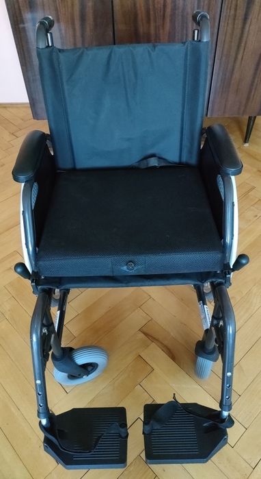 WÓZEK INWALIDZKI V E R M E I R E N Skladany Stalowy 101