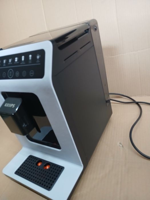 Ekspres Krups EA897 jak nowy