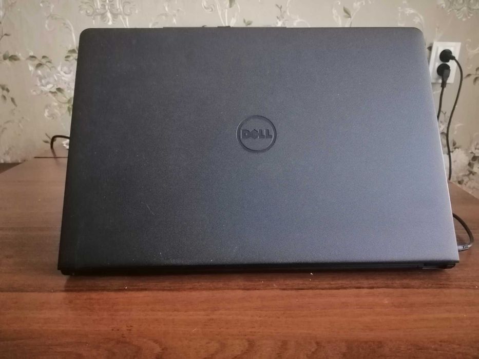 Ноутбук Dell Inspiron 3552 (cel3060\4\500\ HD Graphics 400)