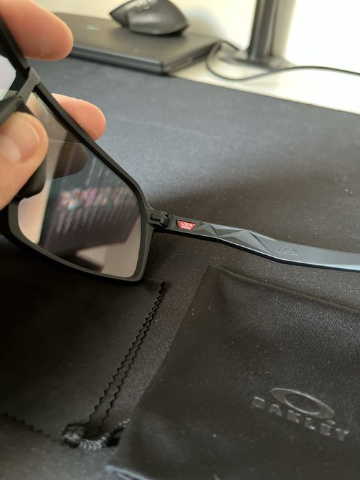 Okulary Oakley Sutro
