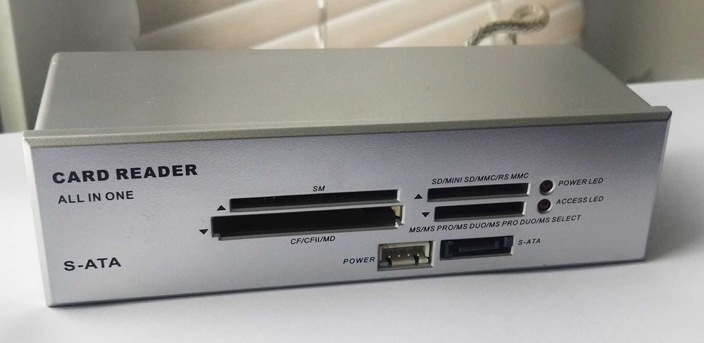 Card Reader  Techsolo TCR   all in  one