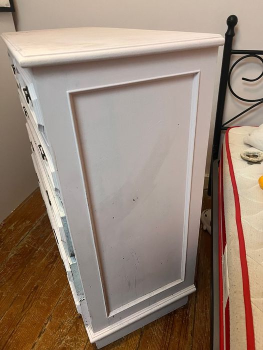 Cómoda vintage usada