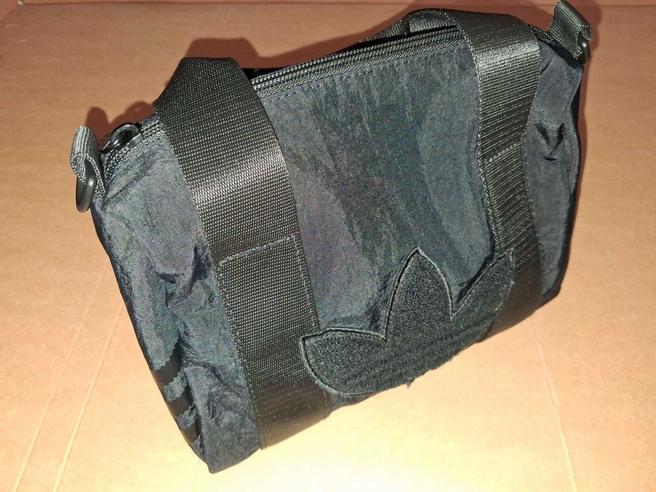 Torba Adidas Trefoil Chenille Crossbody Bag