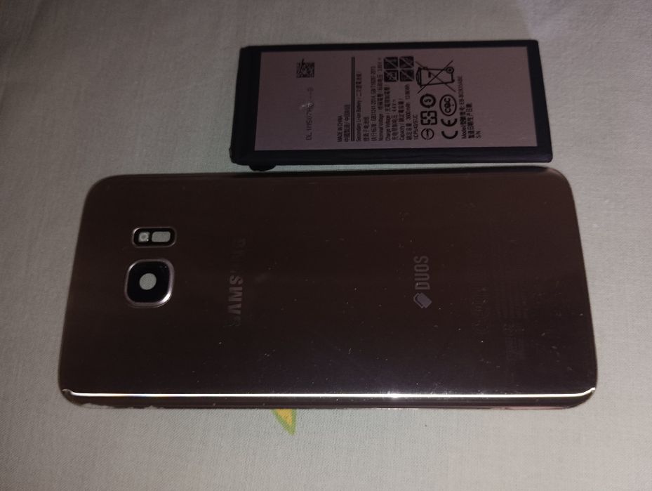 Батарейка + задняя крышка(золотистая) Samsung S7 Edge