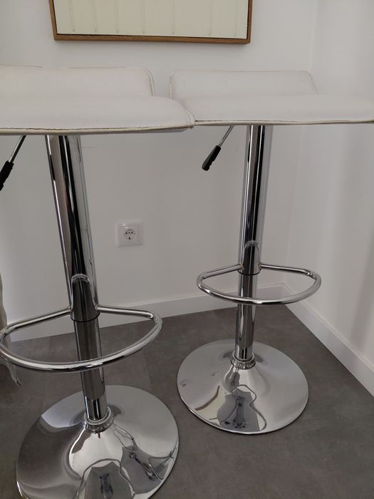 Vendo Bancos Bar elevatórios