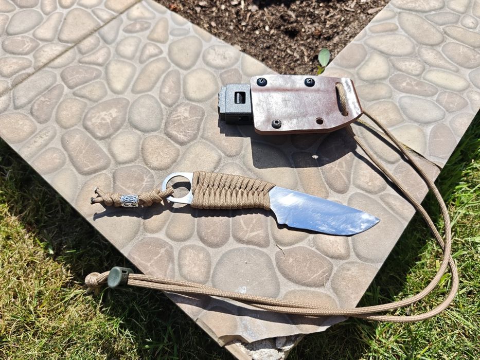 Nóż bushcraft neck nierdzewny