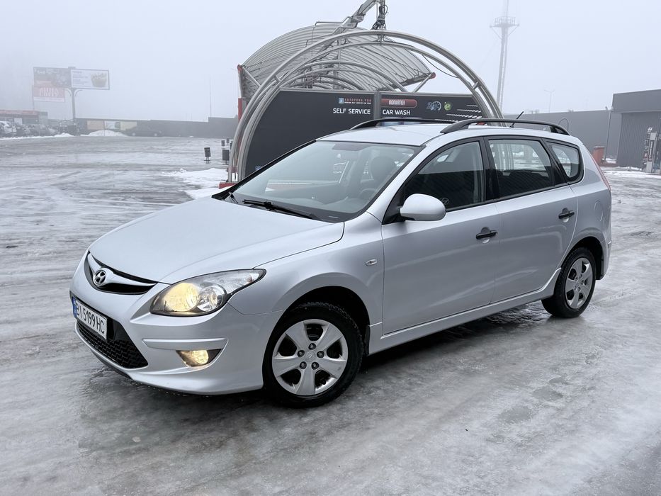 Hyundai i30 .2010 року з газом