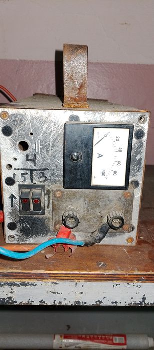 Зарядное устройство для автомобиля