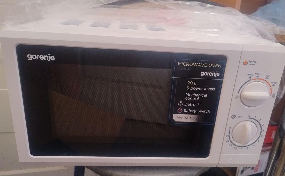 Мікрохвильова піч Gorenie MO 20 MW