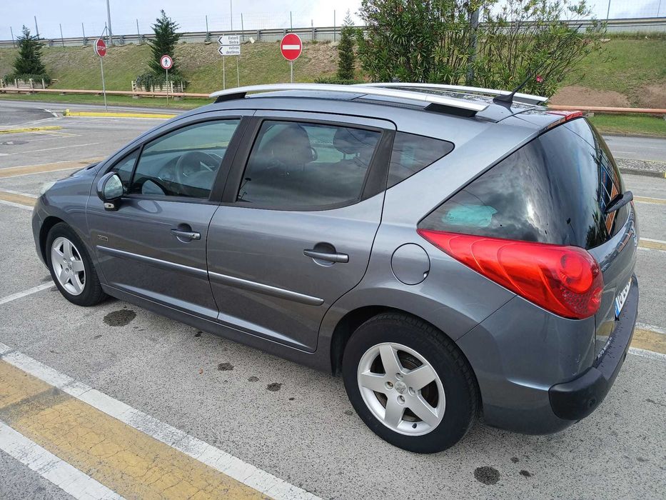 Peugeot 207 SW 1.4 Sportium [2010]