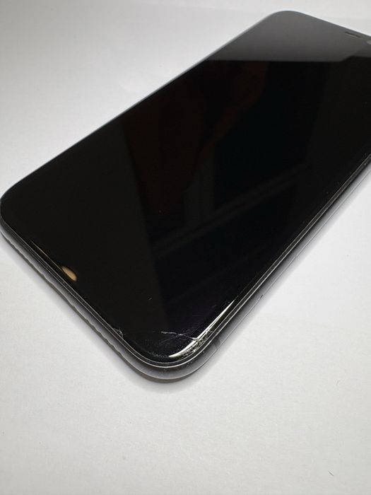 IPhone 11, Black, 64GB