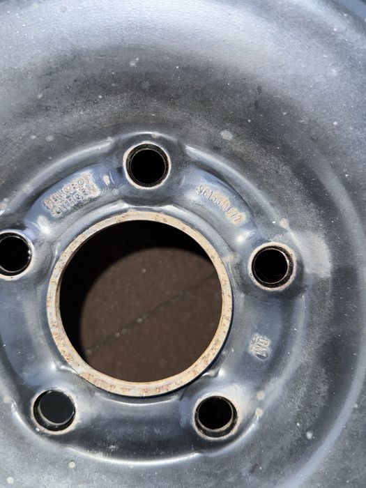 Шини,,Диски 215/65 R16:5*108, Пежо-Ситроен Nokian Nordman RS2 SUV