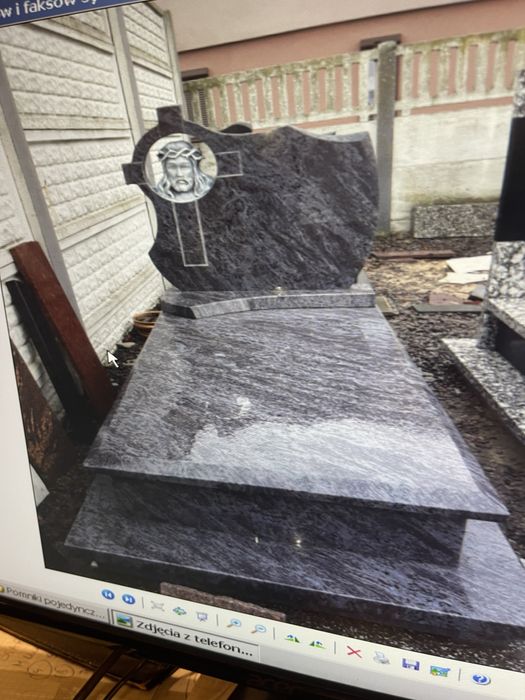 Pomnik 3 letni pojedynczy