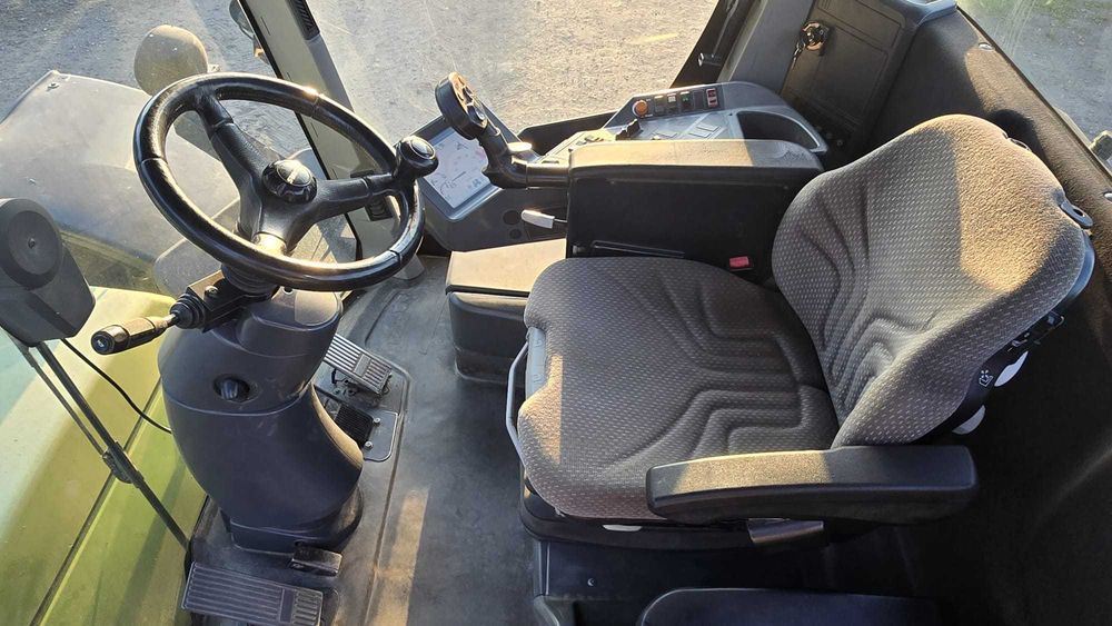 Claas Xerion 3300 TRAC cena brutto FV Marża .Zadbany (3800)