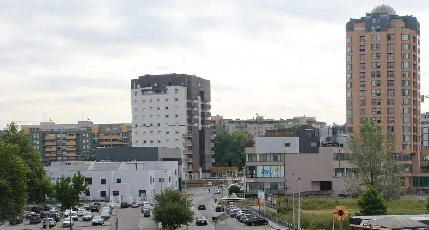Quarto de casal mobilado no centro da cidade de Famalicão