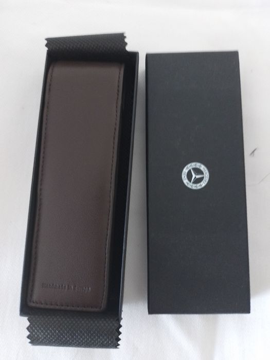 Estojo,  porta canetas em pele Mercedes Benz original. Novo com caixa