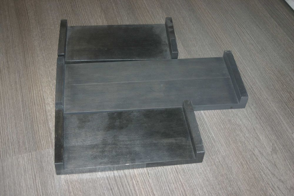 три подставки (монитор, клавиатура)