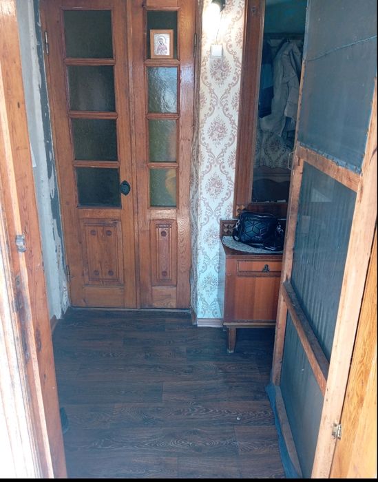 Продам полдома Змиёв Харьковская область..Недорого.