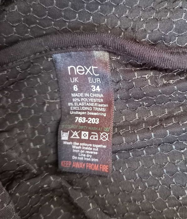 NEXT rozm. 34 / XS czarne cekinowe leginsy glamour