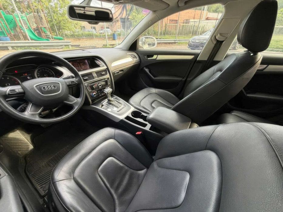 Audi A4 2.0T Quattro Premium Plus      2014