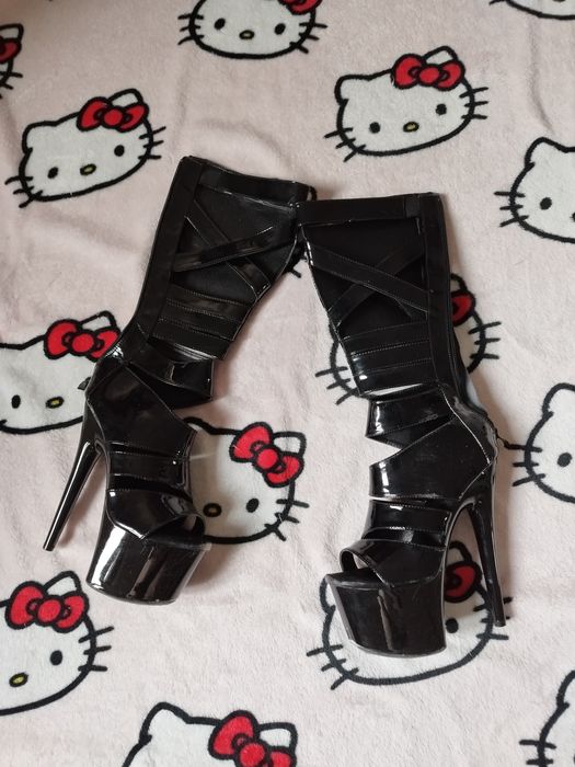 Sandałki na platformie Roxie Luve