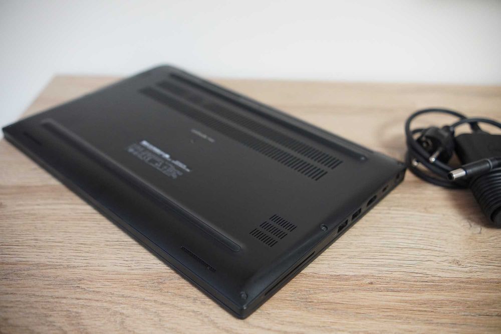 Dell Latitude 7490 max wersja Win11 Pro / i7 / 32GB / 1TB / fpr / LTE