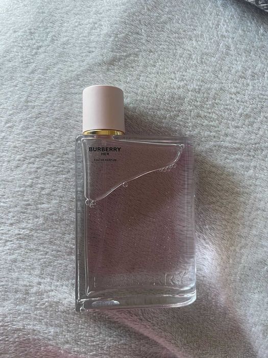 BURBERRY HER Eau de Parfum
