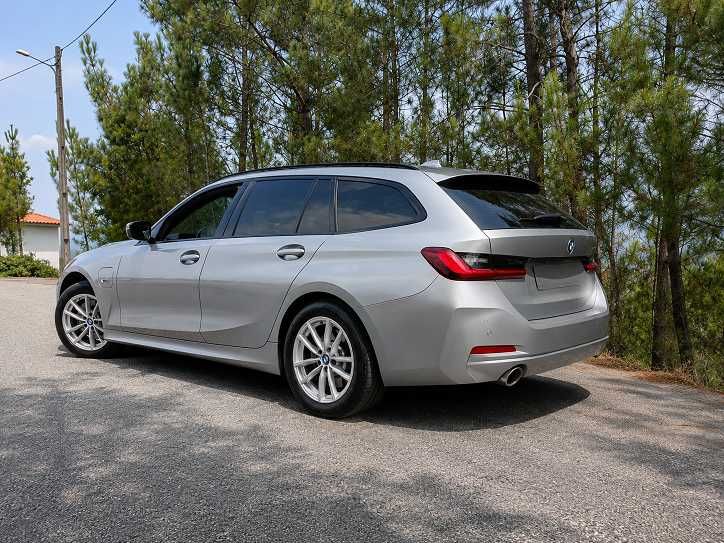 BMW 320 — fotografia 4