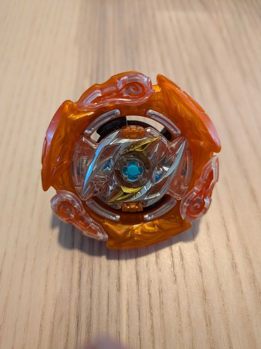 Beyblades Burst da Hasbro a 5 EUR cada