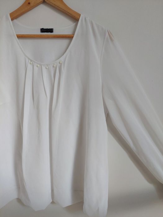 Biała bluzka damska z koralikami