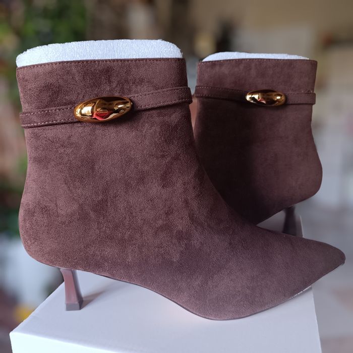 Bota castanho camurça n 40 nunca usada