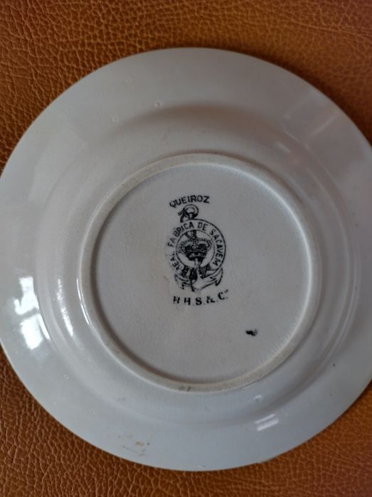 Cerâmica fábrica de Sacavém de Queiroz prato