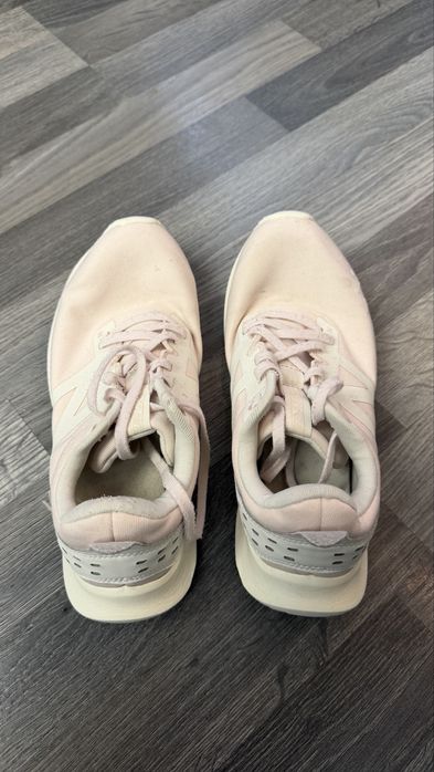 Продам оригинальные кроссовки New Balance