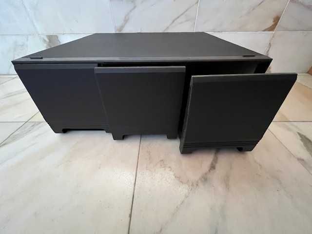 2 caixas de CDs, pretas, em material plástico, como novas