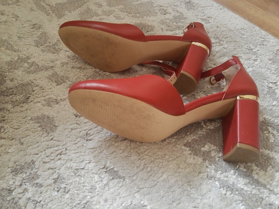 Czółenka Lasocki 37